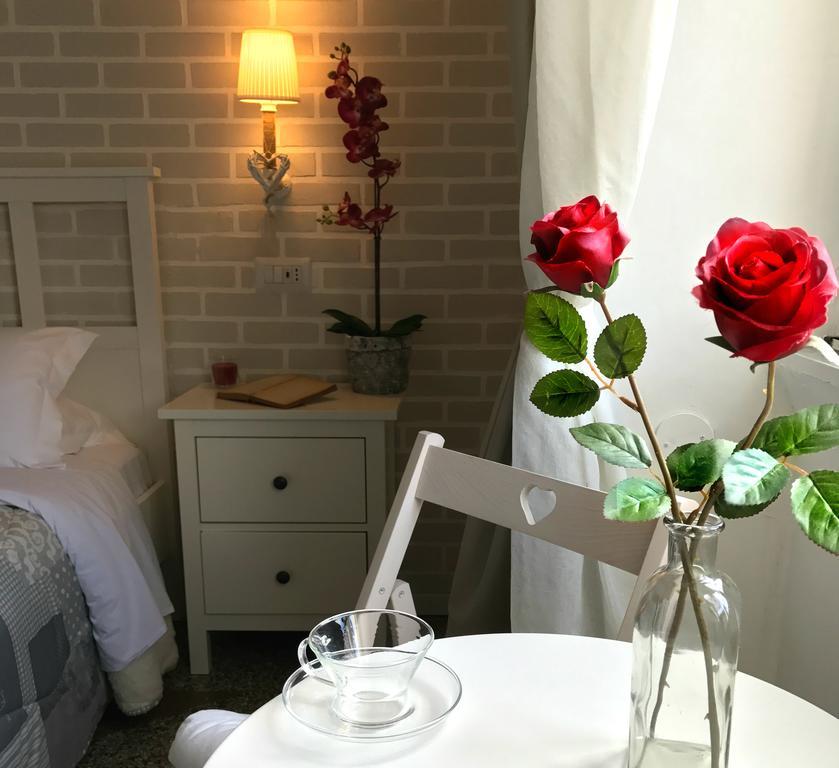 Moonlight Inn Guesthouse โรม ภายนอก รูปภาพ