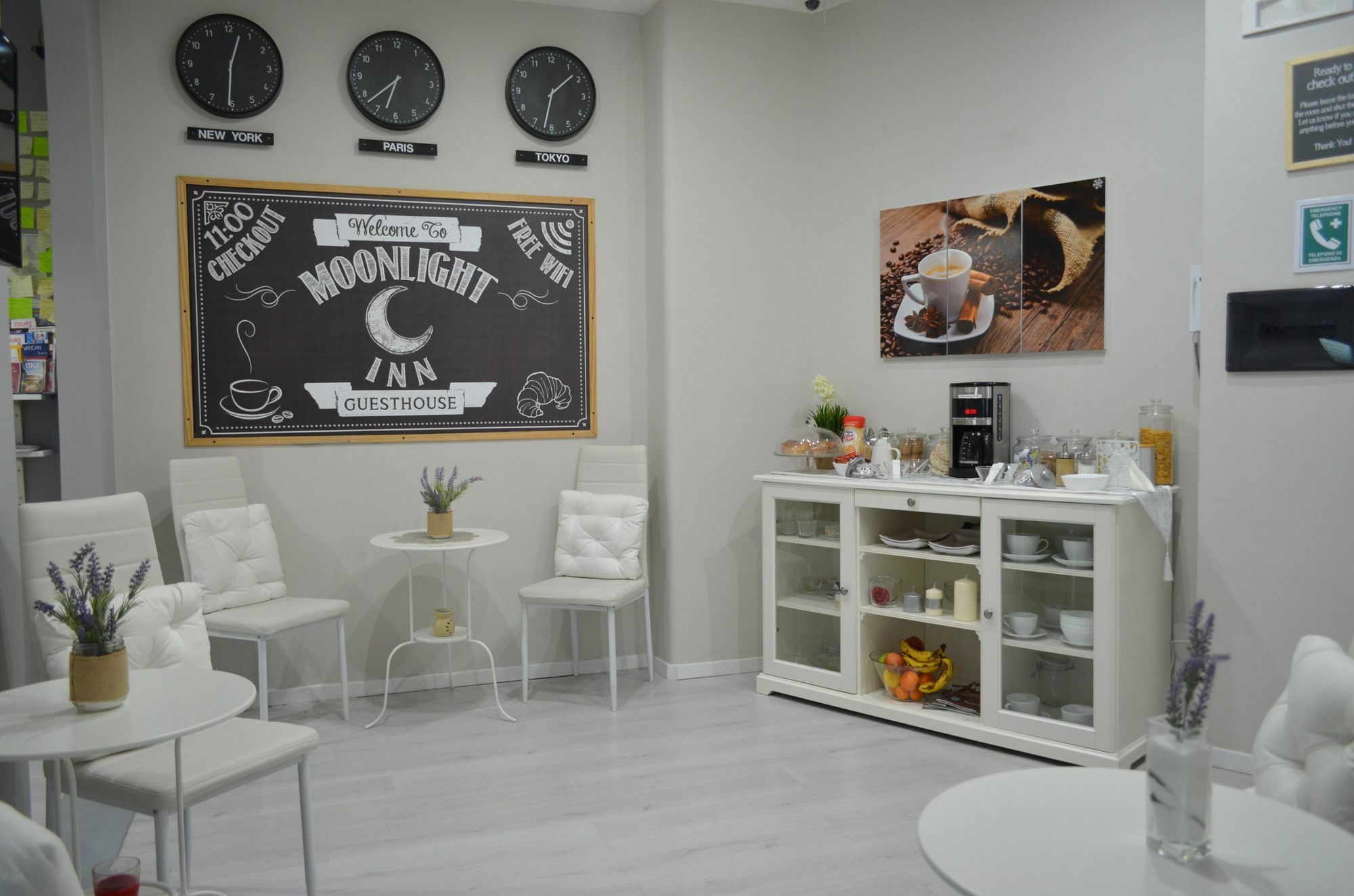 Moonlight Inn Guesthouse โรม ภายนอก รูปภาพ