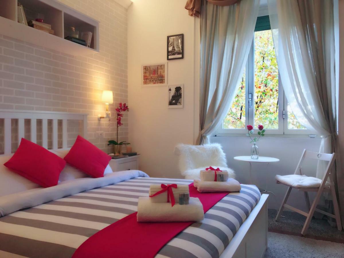 Moonlight Inn Guesthouse โรม ภายนอก รูปภาพ