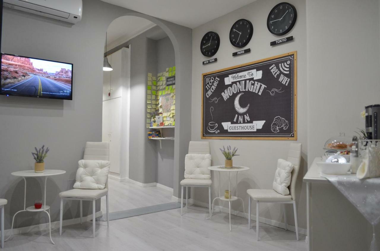 Moonlight Inn Guesthouse โรม ภายนอก รูปภาพ